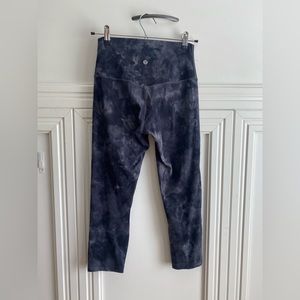 Cropped Lululemon Align Leggings